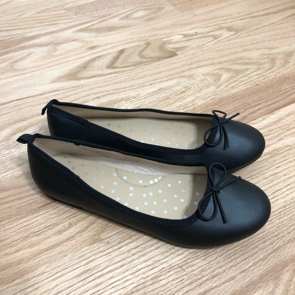 Cat & Jack Other - Cat & Jack Black Bow Toe Flats Sz 5 Ballerina